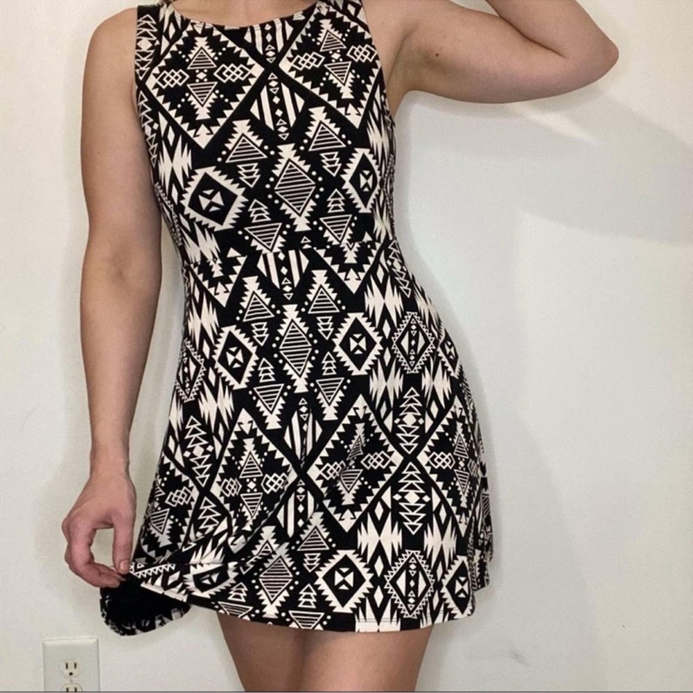 •Victoria's Secret PINK• Cutout Skater Dress M